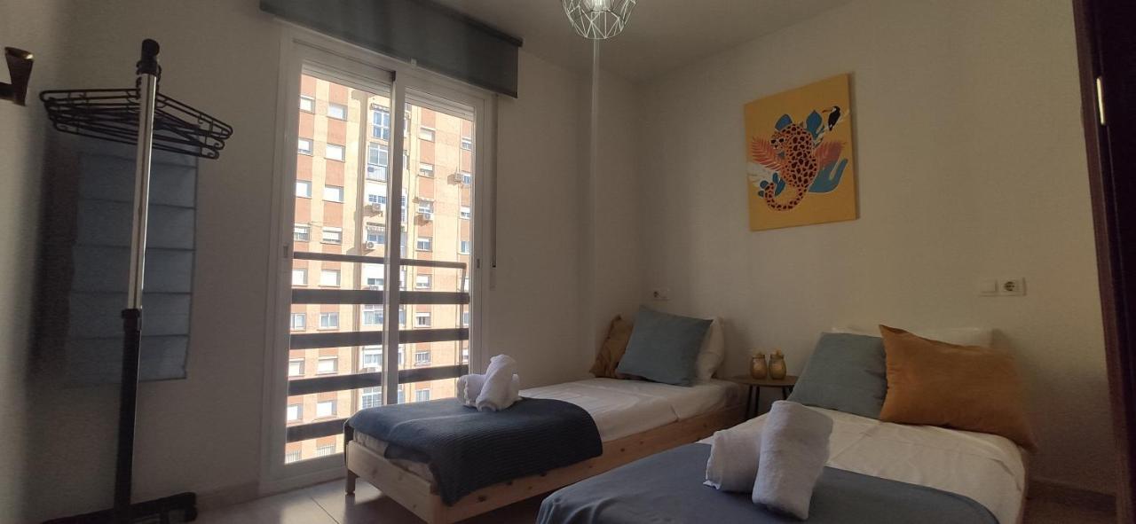 Huelin House Beach And Sun, Con Parking Y A 500 Metros De La Playa Lejlighed Málaga Eksteriør billede